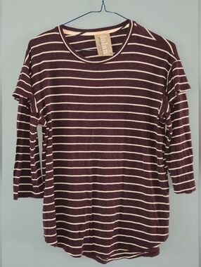 Striped Long Sleeve Crewneck Top in Burgundy and Cream